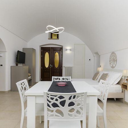 Sant'Oronzo View Apartment By Wonderful Italy أوستوني المظهر الخارجي الصورة