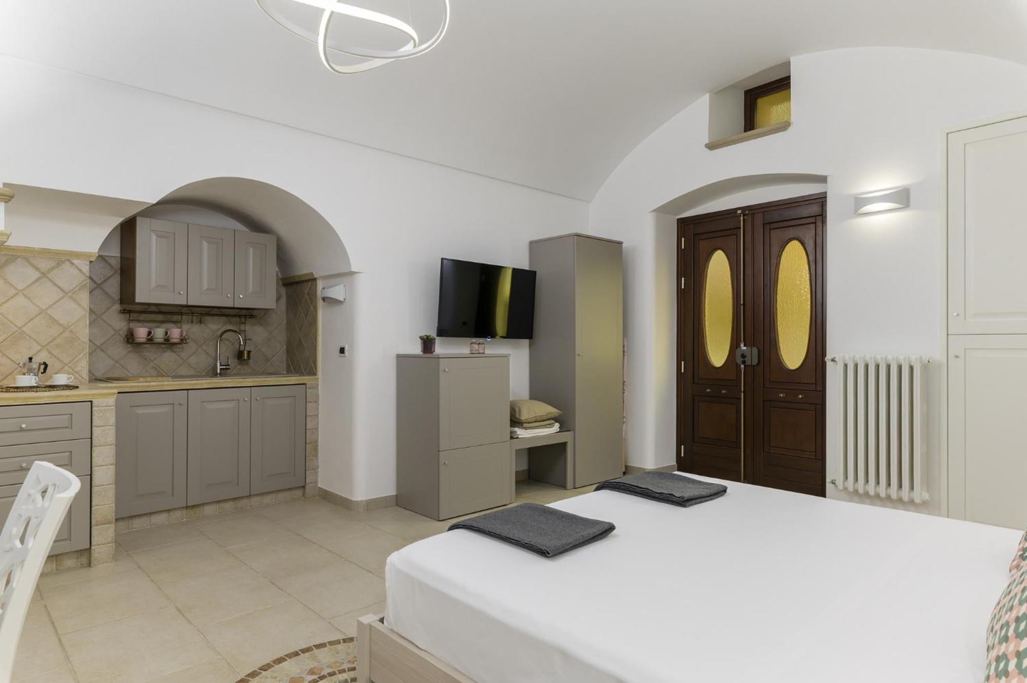 Sant'Oronzo View Apartment By Wonderful Italy أوستوني المظهر الخارجي الصورة